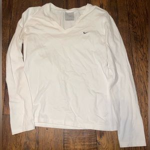 medium embroidered nike long sleeve